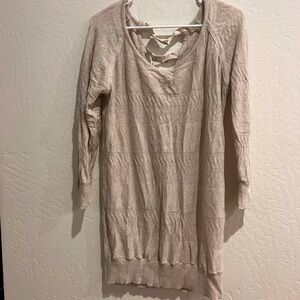 Lauren Conrad 3/4 sleeve sweater size L